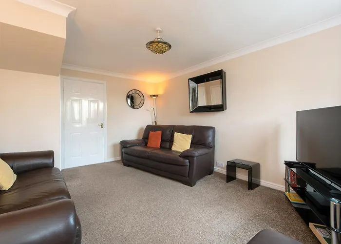 Cosy 3 Bedroomed Home On 3 Floors