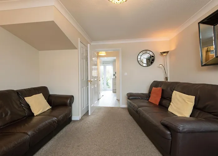 Cosy 3 Bedroomed Home On 3 Floors