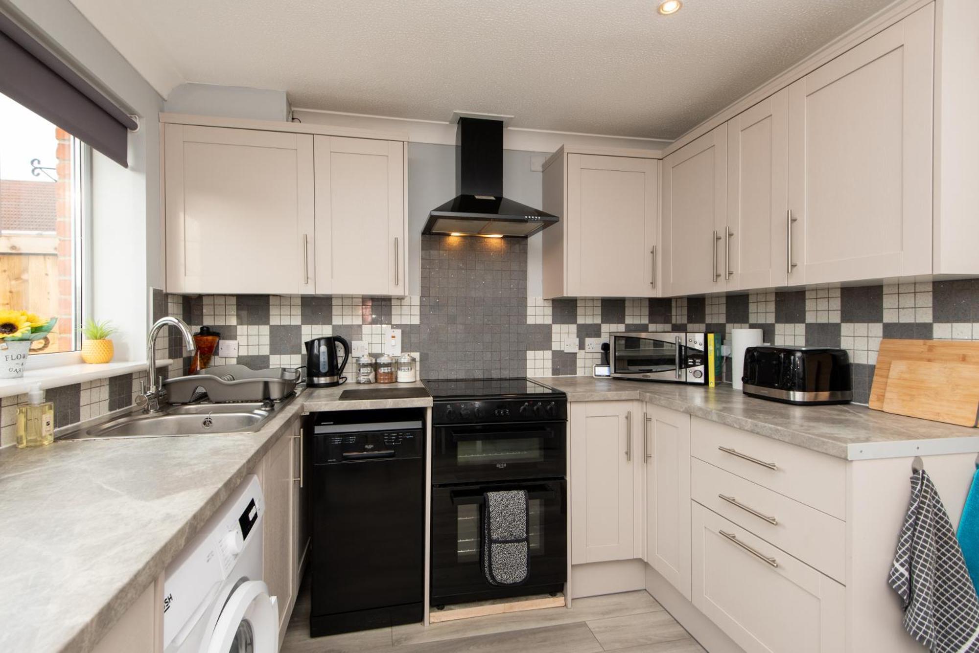 Cosy 3 Bedroomed On 3 Floors Holiday home *