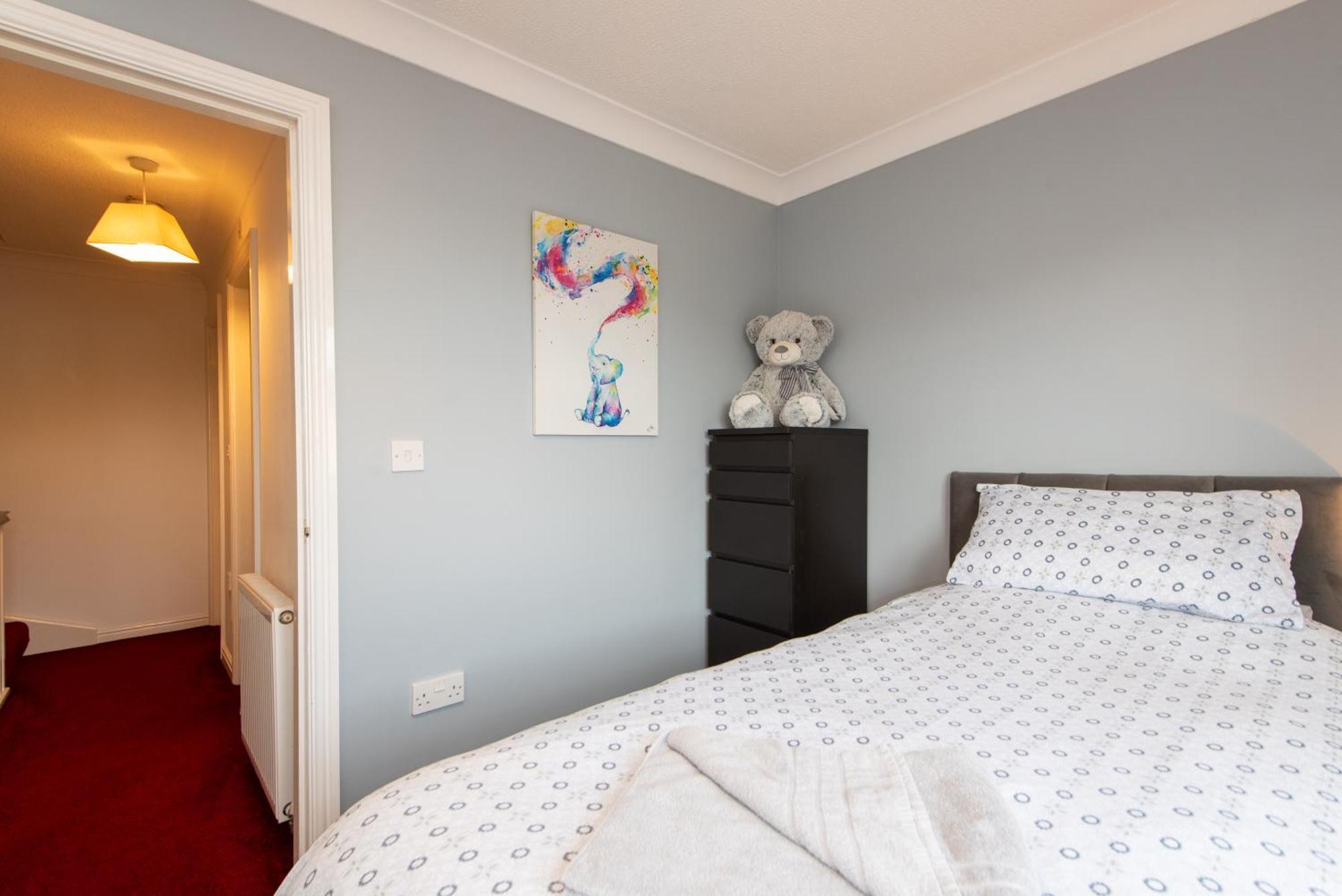 Cosy 3 Bedroomed On 3 Floors Holiday home